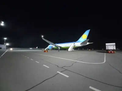 aéroport d'Ourguentch, [Urgench]