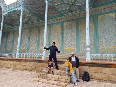 Памятник Уста Ширину Мурадову, Boukhara