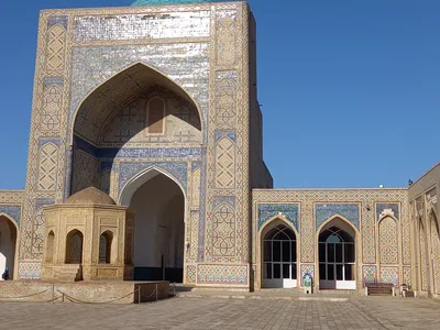 [Tourist police 102], Boukhara